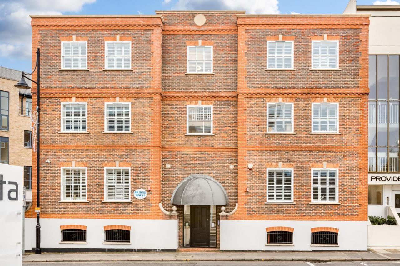 Charming 1 Bedroom Apt , Town Centre, Wifi, Free Parking By Tent Serviced Apartments Staines-upon-Thames Eksteriør bilde